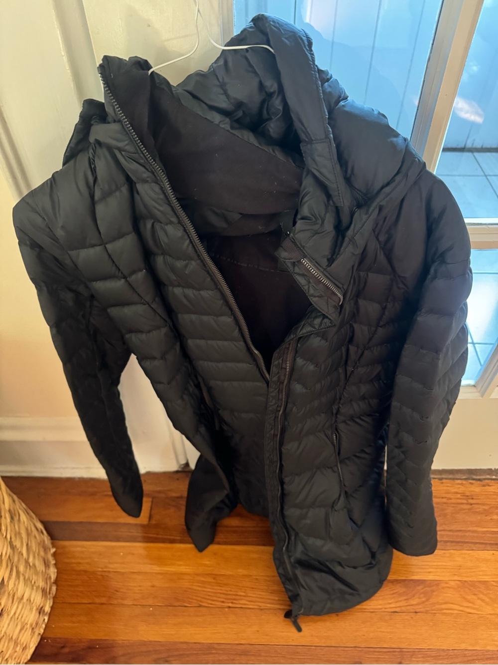 lululemon athletica women's Black Puffer Jacket
